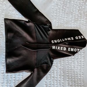 Forever 21 black cropped sweatshirt